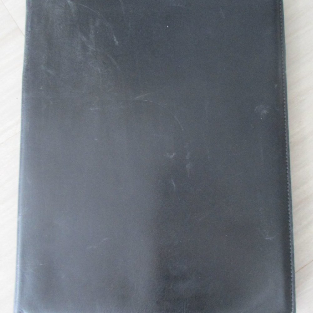 Spinneybeck Leather Portfolio
